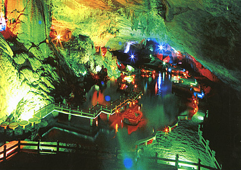 Qiupu Scenic Area (King's Cave) in Jiuhua Mountain