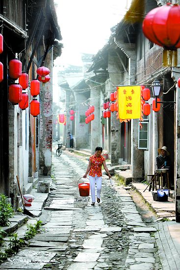 Old streets in Anhui serve as a repository of history