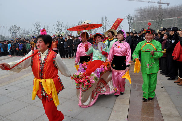Xinqiao holds first culture and arts festival