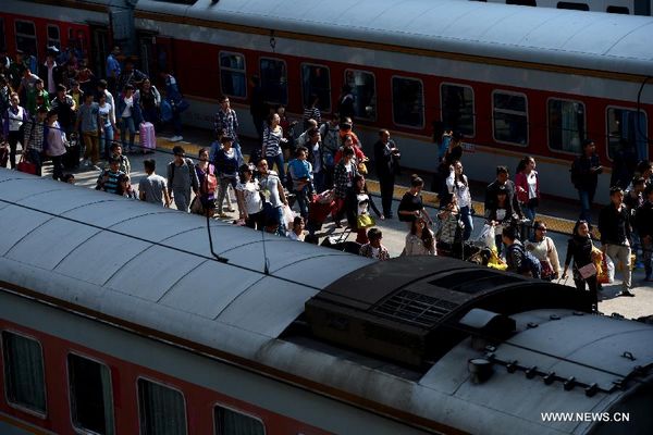 Travel rush witnessed at Hefei Railway Station