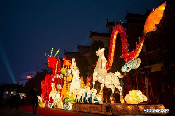 Lamp festival held in Hefei