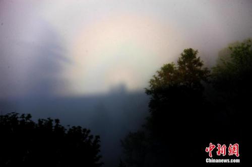 Buddha's Halo Appears in Huangshan
